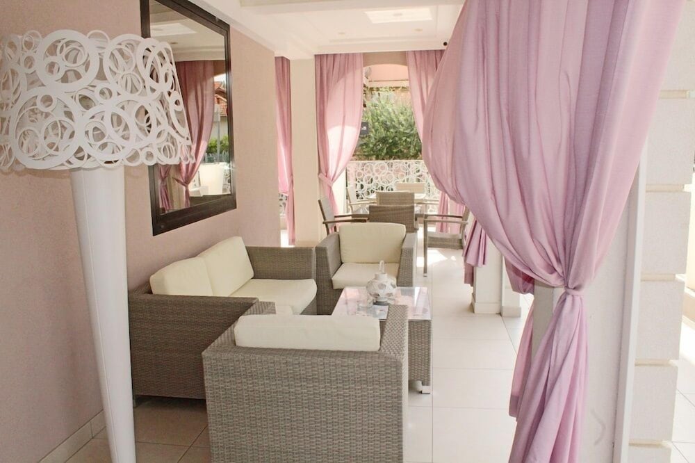 Hotel Villa Paola 46/53