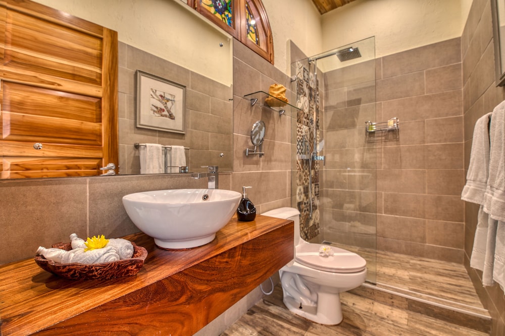 El Castillo - Adults Only 45/50