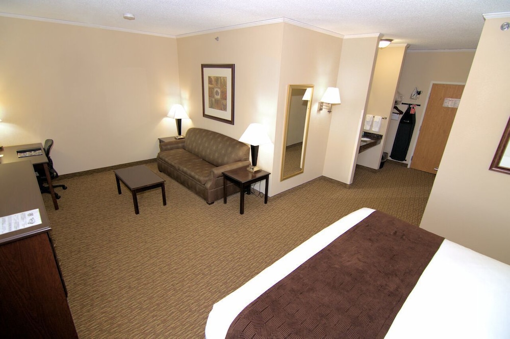 Rock Island Inn Suites 30/44