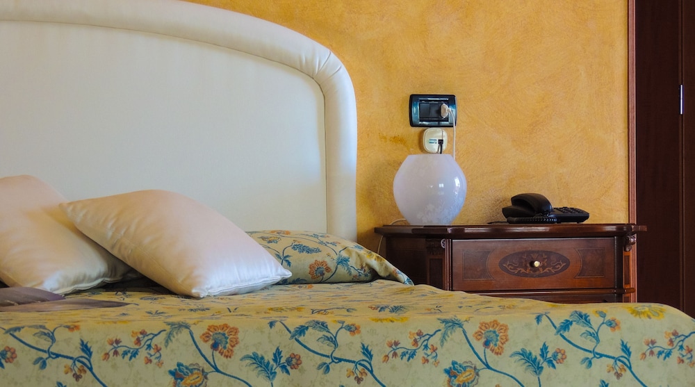 Lungomare Hotel 35/71