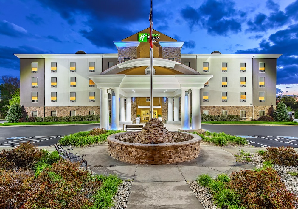 Holiday Inn Express Hotel and Suites Morristown 3/49