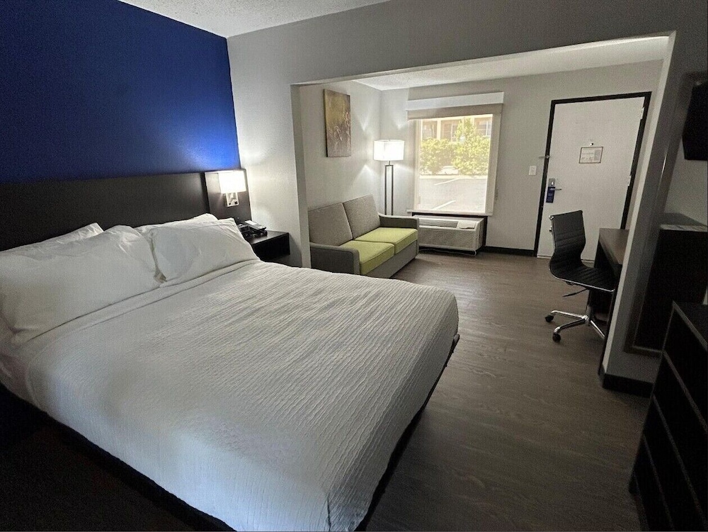 SureStay Studio by Best Western Rowland 12/41