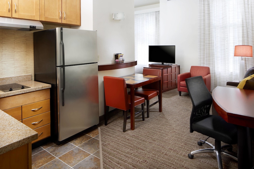 Residence Inn by Marriott San Antonio Six Flags at The Rim 23/25