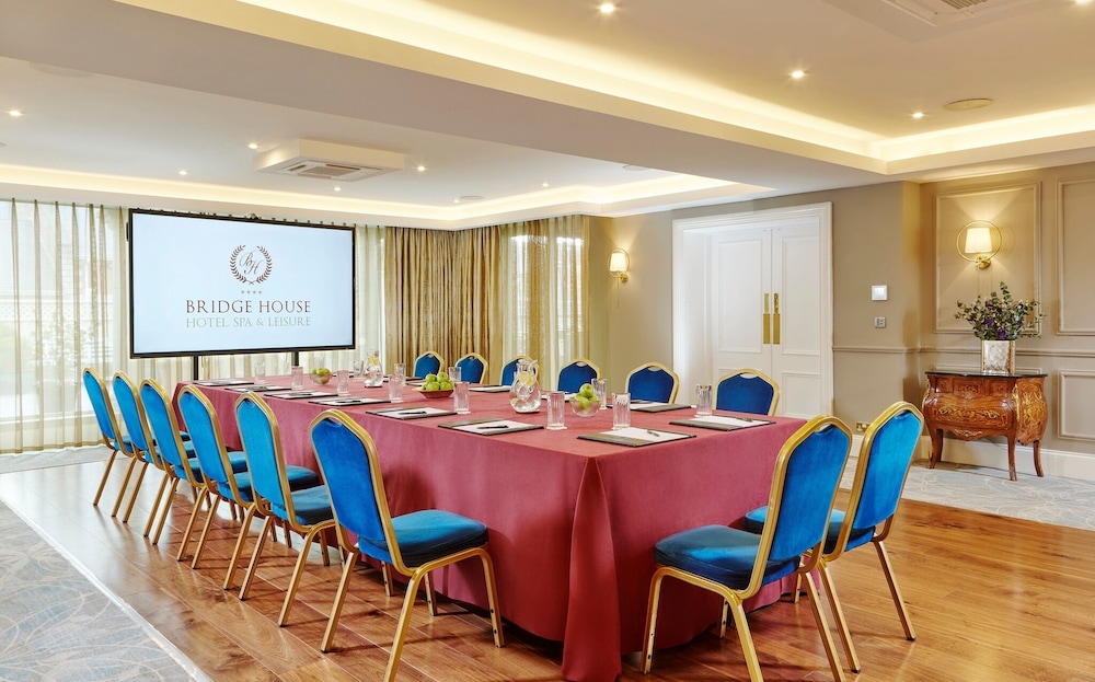 BRIDGE HOUSE HOTEL, LEISURE CLUB & SPA 42/45