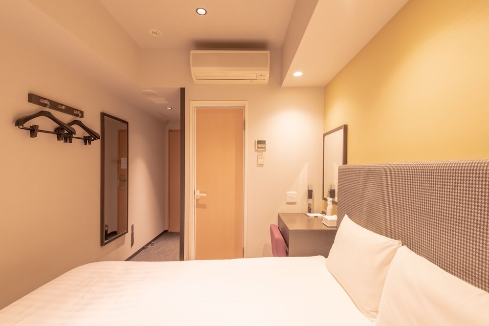 E Hotel Higashi Shinjuku 28/63