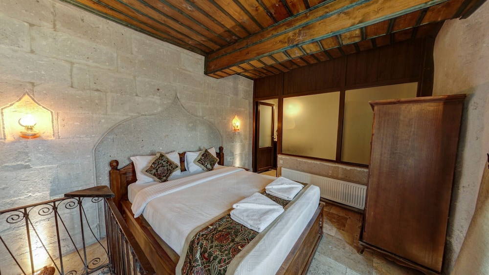 Erenbey Cave Hotel 12/50