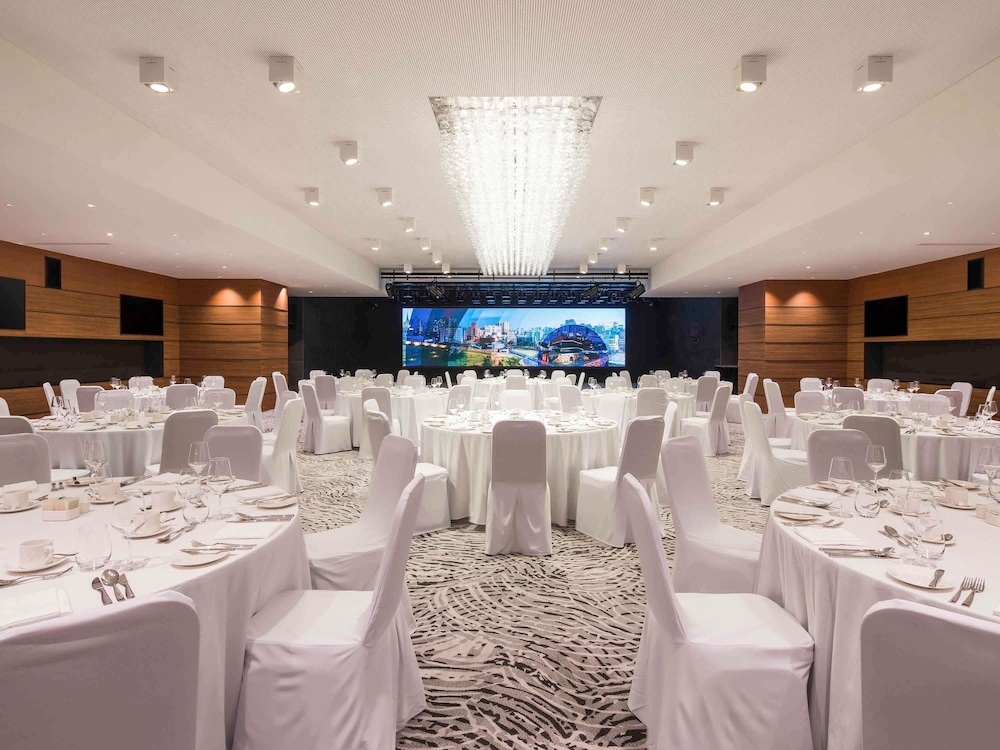 Novotel Ambassador Seoul Dongdaemun Hotels and Residences 63/75