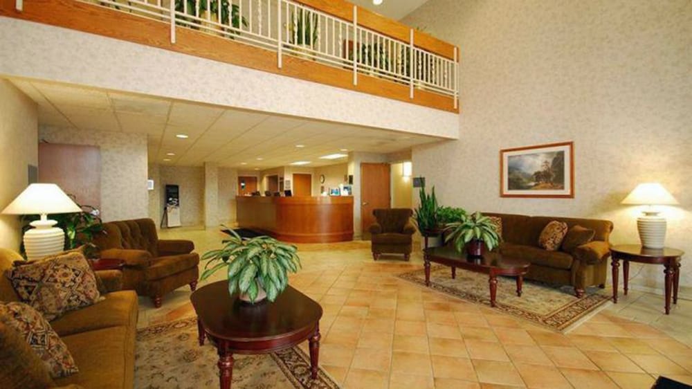 Baymont By Wyndham Des Moines Airport 43/56
