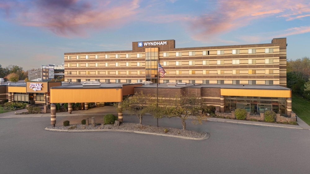 Wyndham Minneapolis South/Burnsville 2/64
