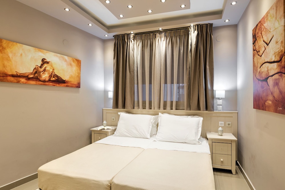 DELUXE, SUITE, PRIVATE POOL