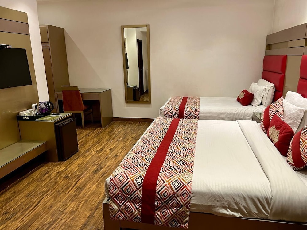 One Earth GG Regency Amritsar 12/34