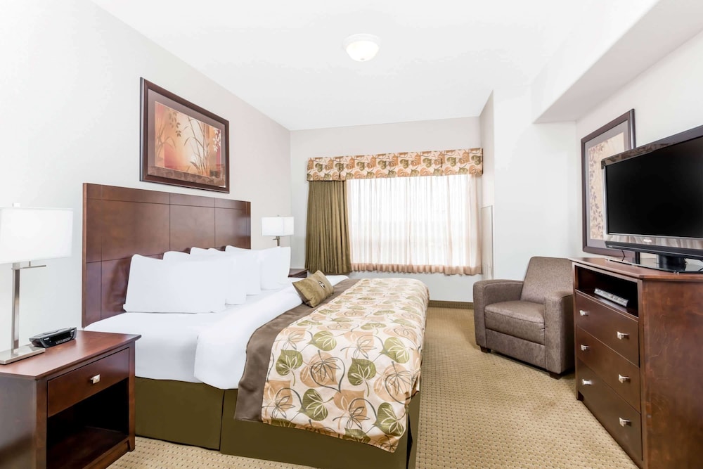 Olds Hotel 8/25