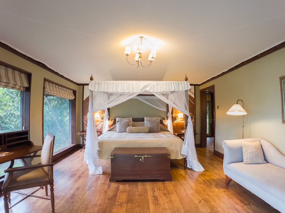 DELUXE, TENT