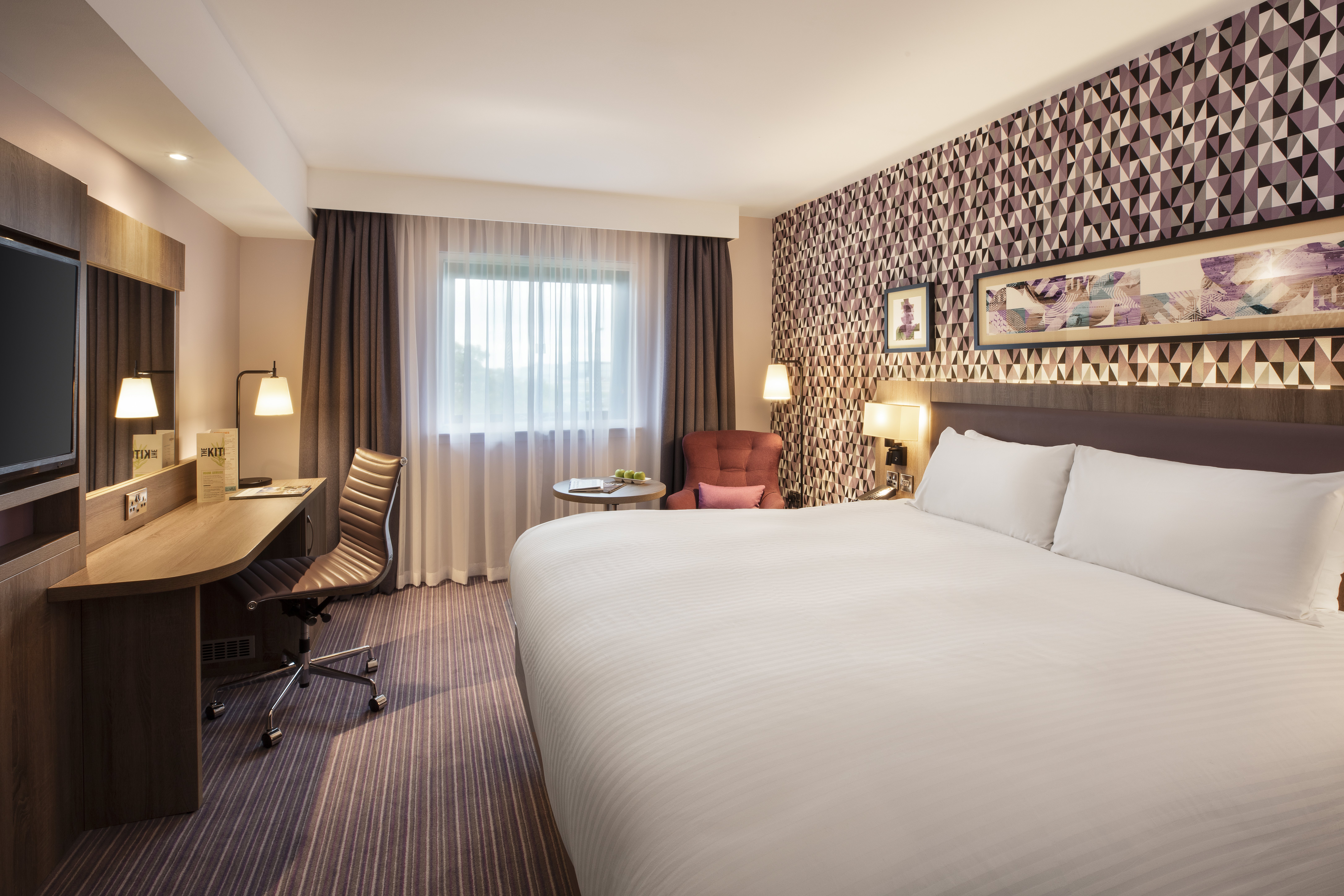 Runway View Standard Room King Bed