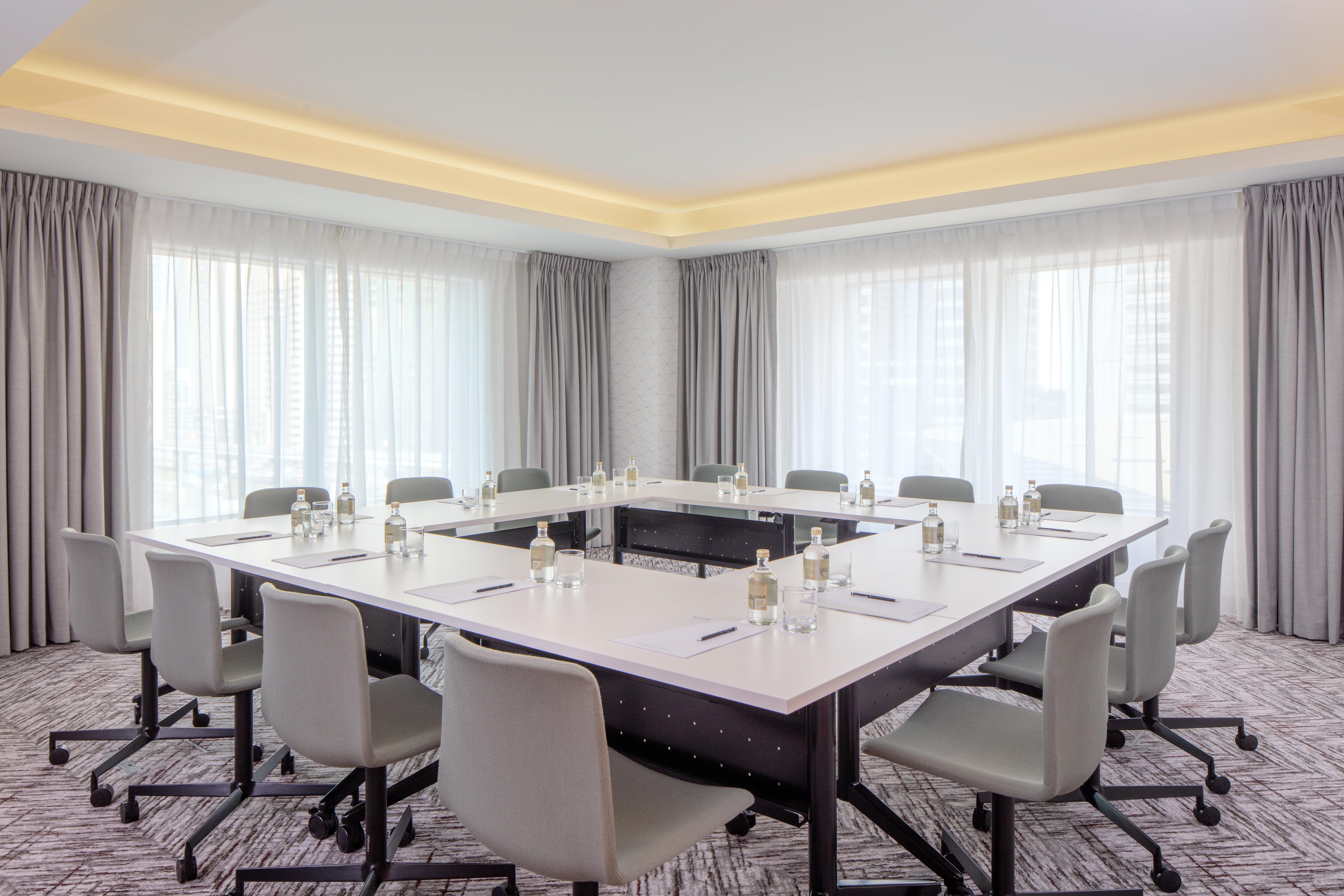 Staybridge Suites Dubai Internet City 54/60