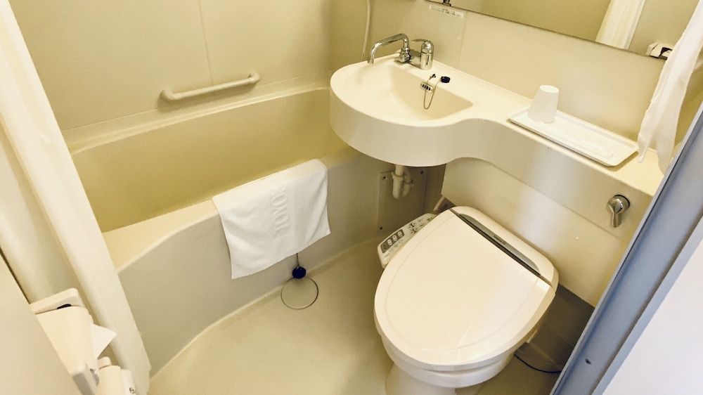 Toyoko Inn Hiroshima Ekimae Ohashi Minami 66/67