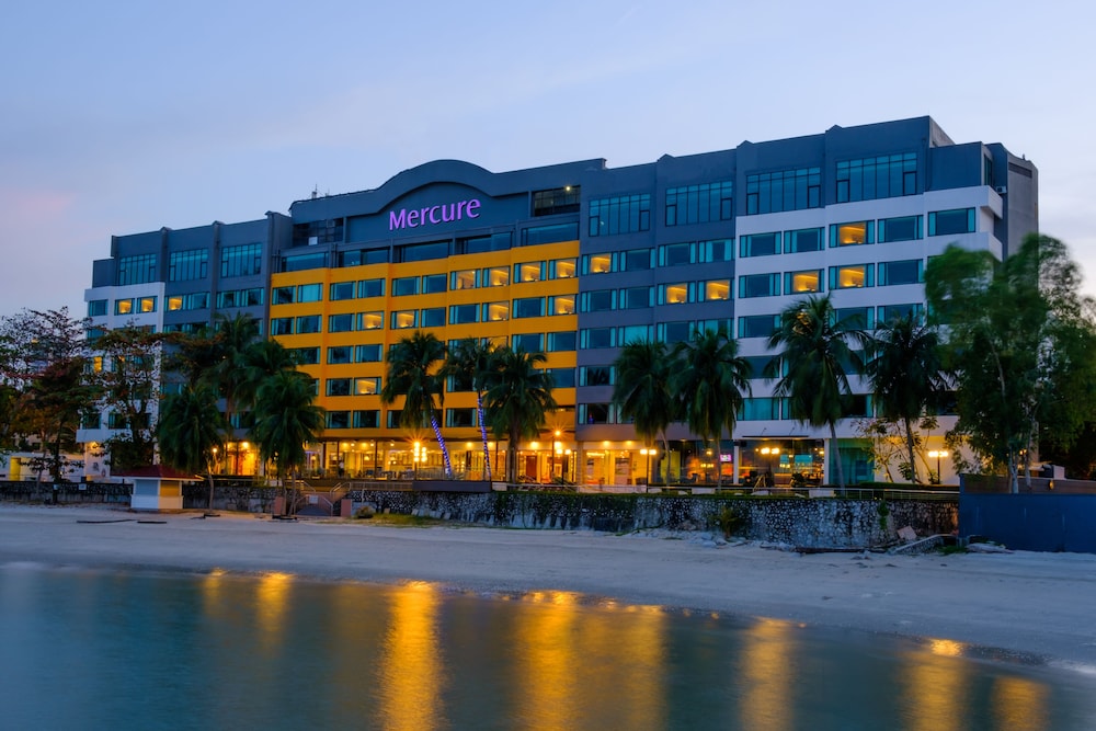Mercure Penang Beach 4/63