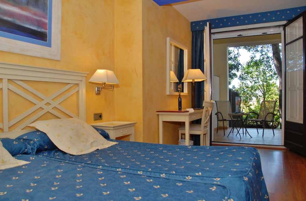 Hotel El Castell 18/48