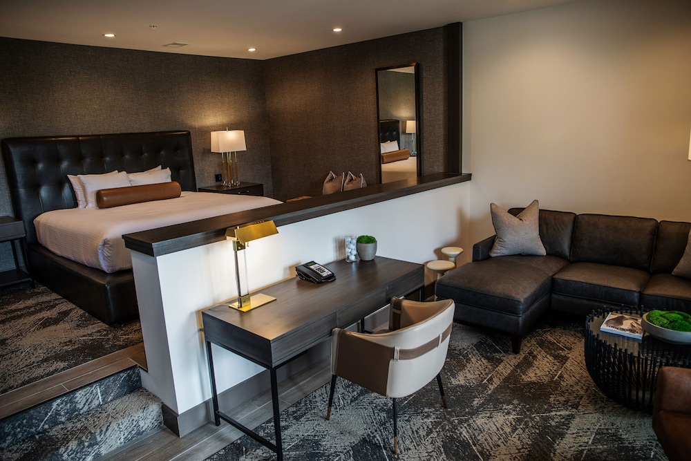 The Inns Of Geneva National 40/60