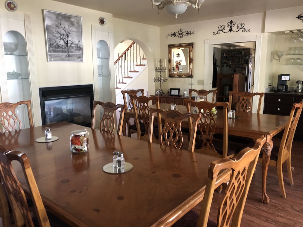 The Abbe House Inn 40/54