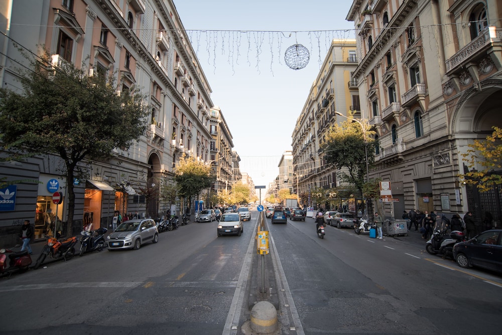 Napoliamo Guest House 38/45