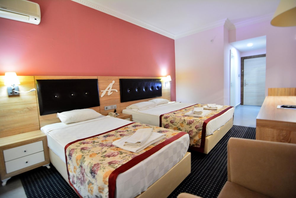 Ananas Hotel 14/33