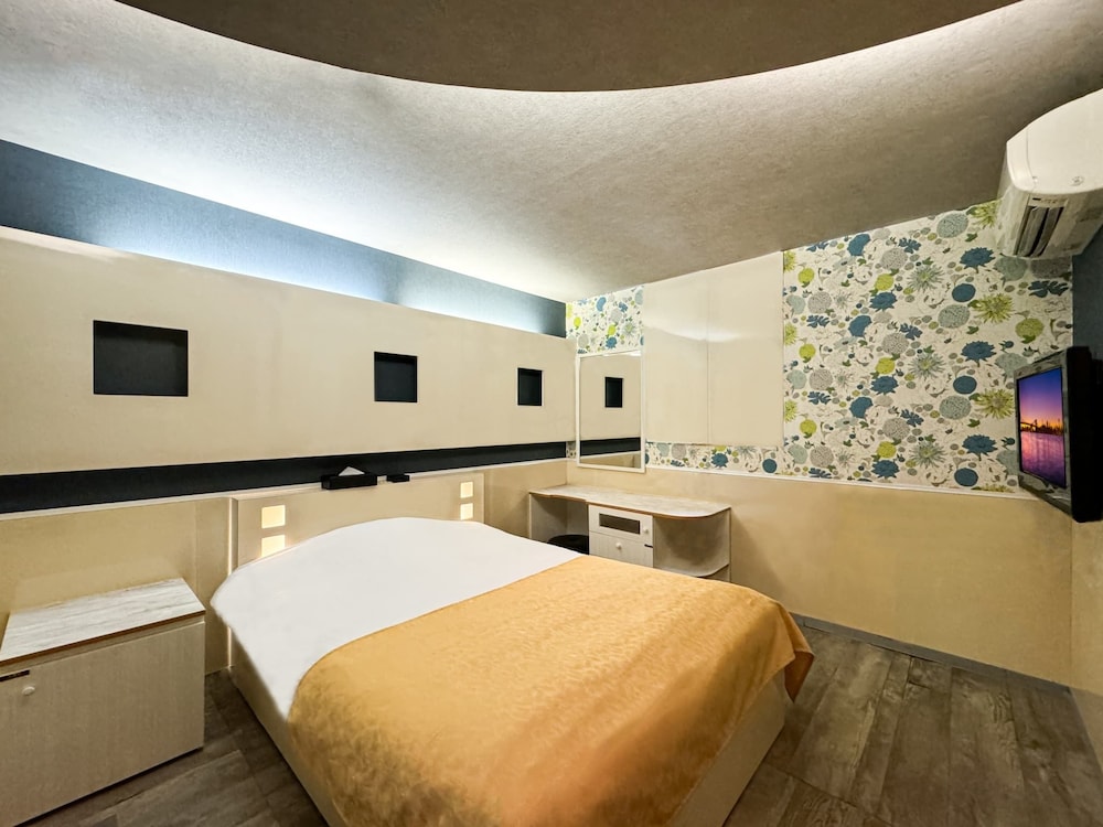Hotel Century 15/49