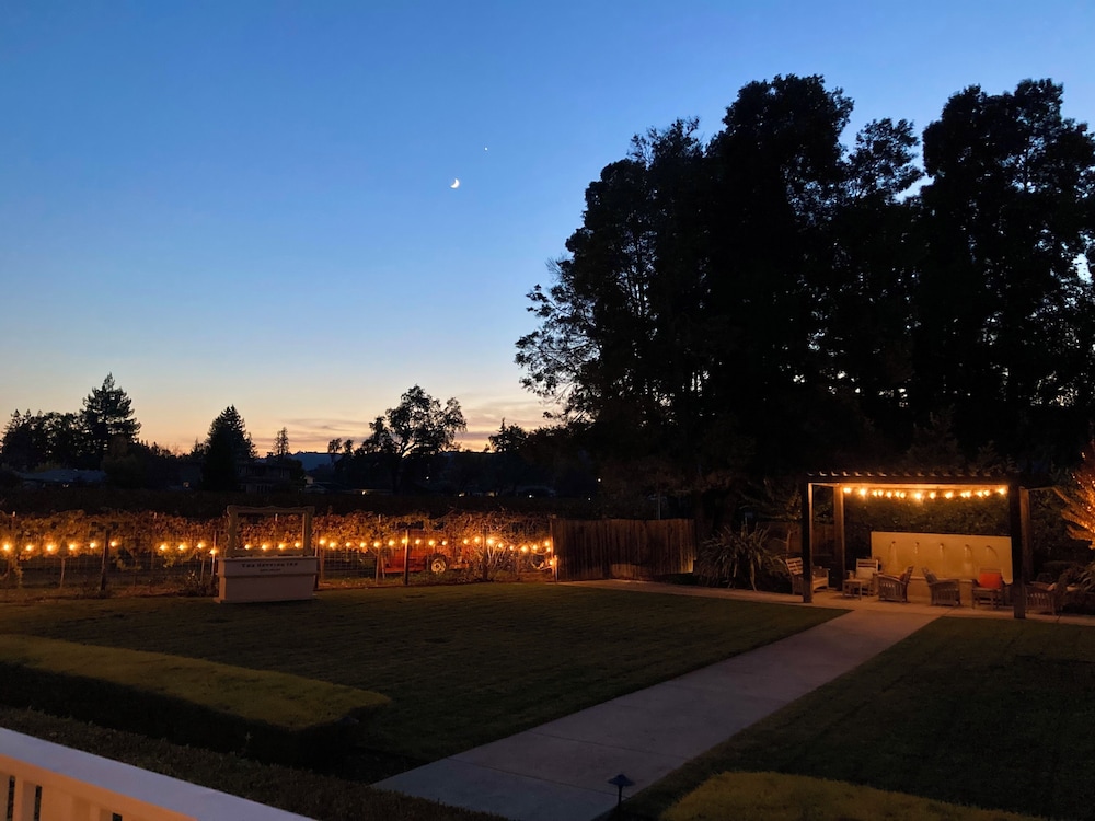 The Setting Inn Napa Valley 25/50