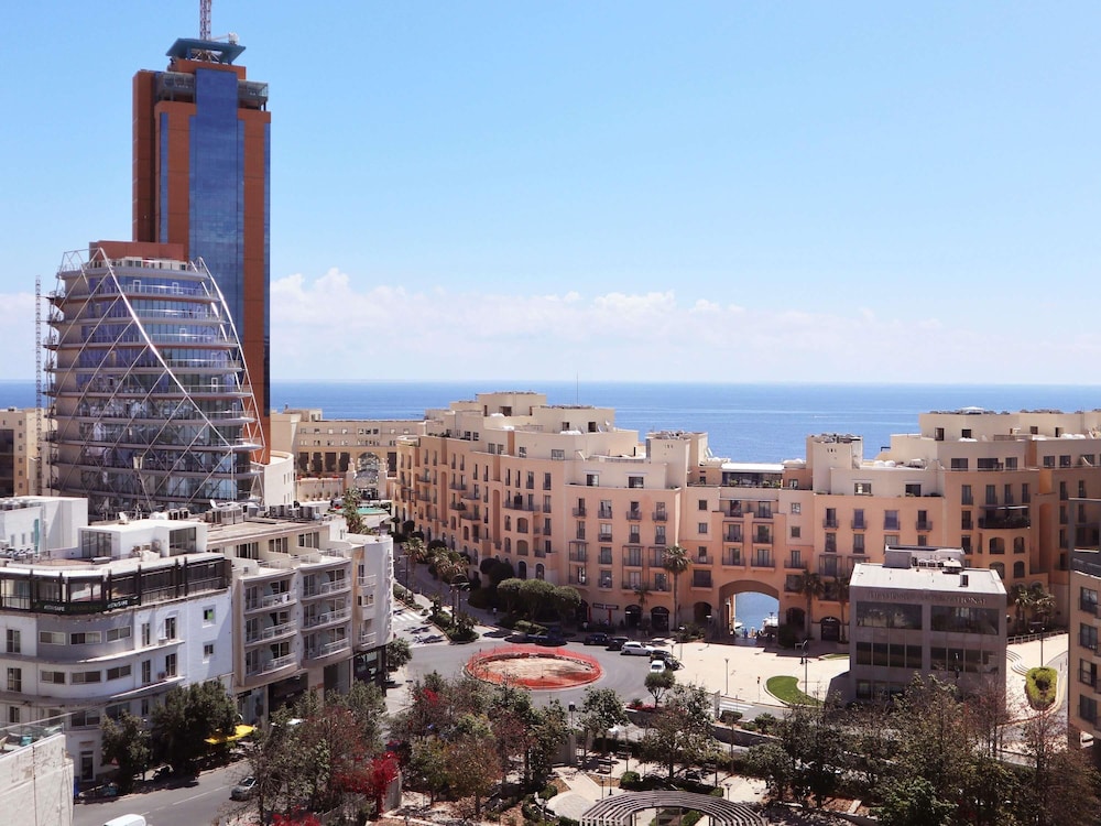 Mercure St. Julian s Malta 64/69