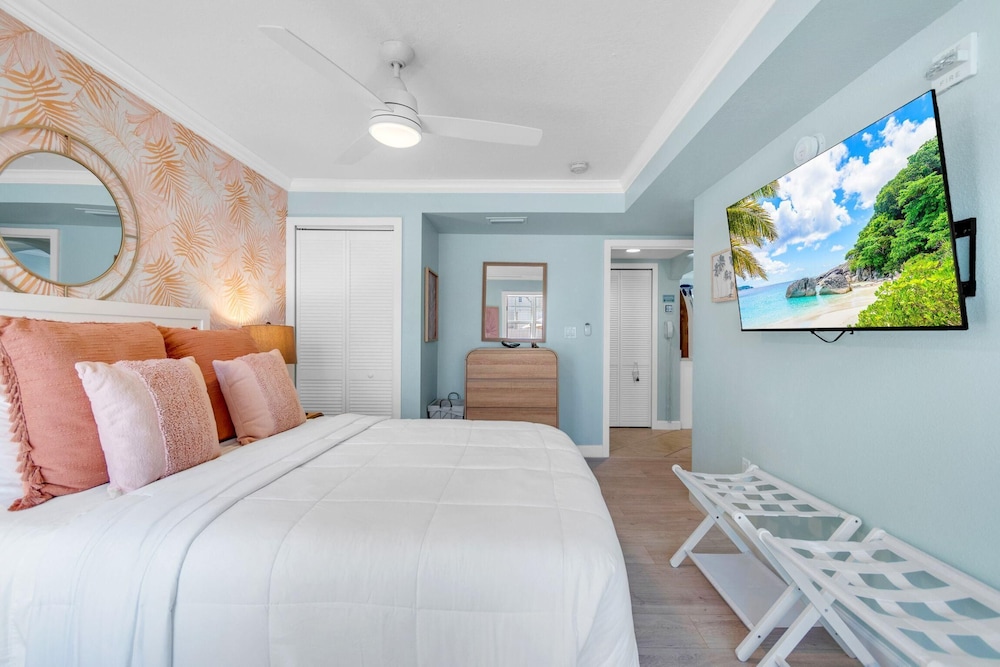 Barefoot Beach Resort 30/77