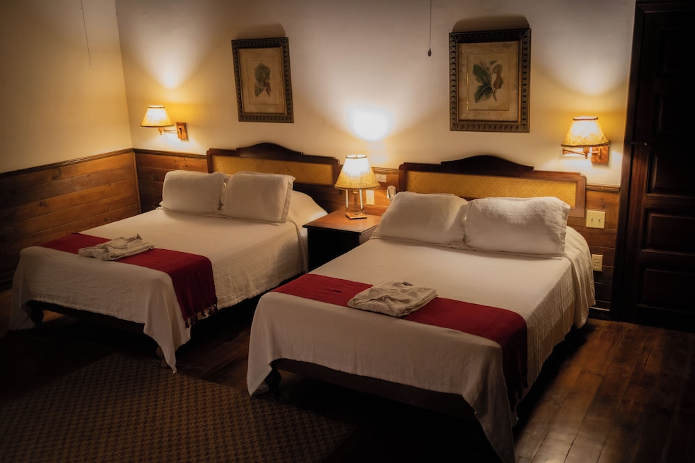 THE LODGE AT PICO BONITO 20/76
