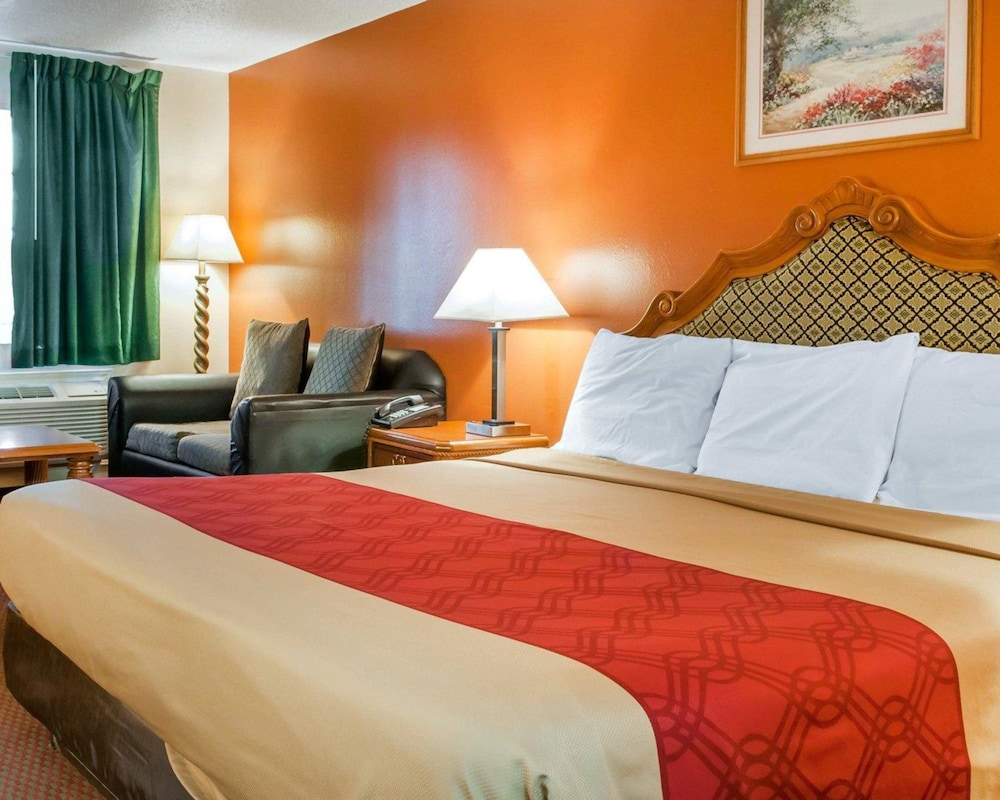 Econo Lodge Hobbs 14/25