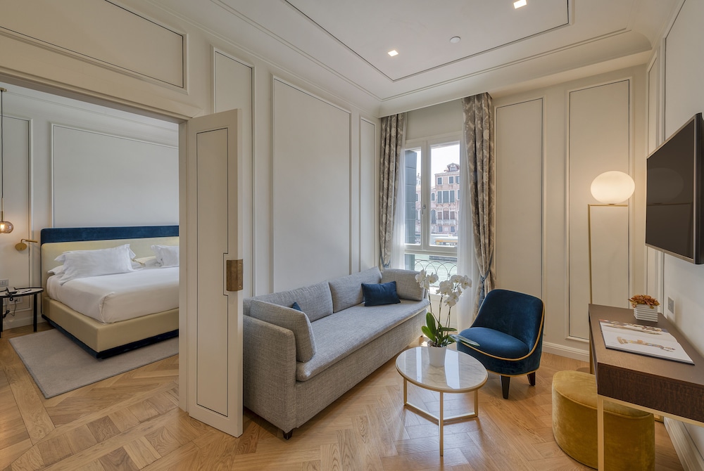 H10 Palazzo Canova 23/75