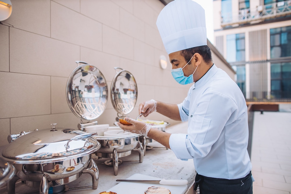 Staybridge Suites Dubai Al-Maktoum Airport 29/58
