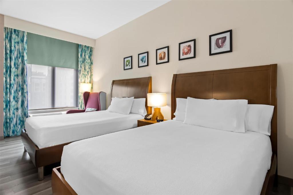 Room, Queen Bed, Accessible