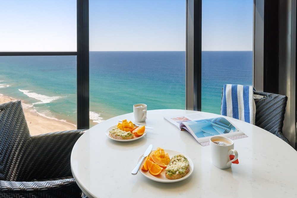 Meriton Suites Surfers Paradise 35/50