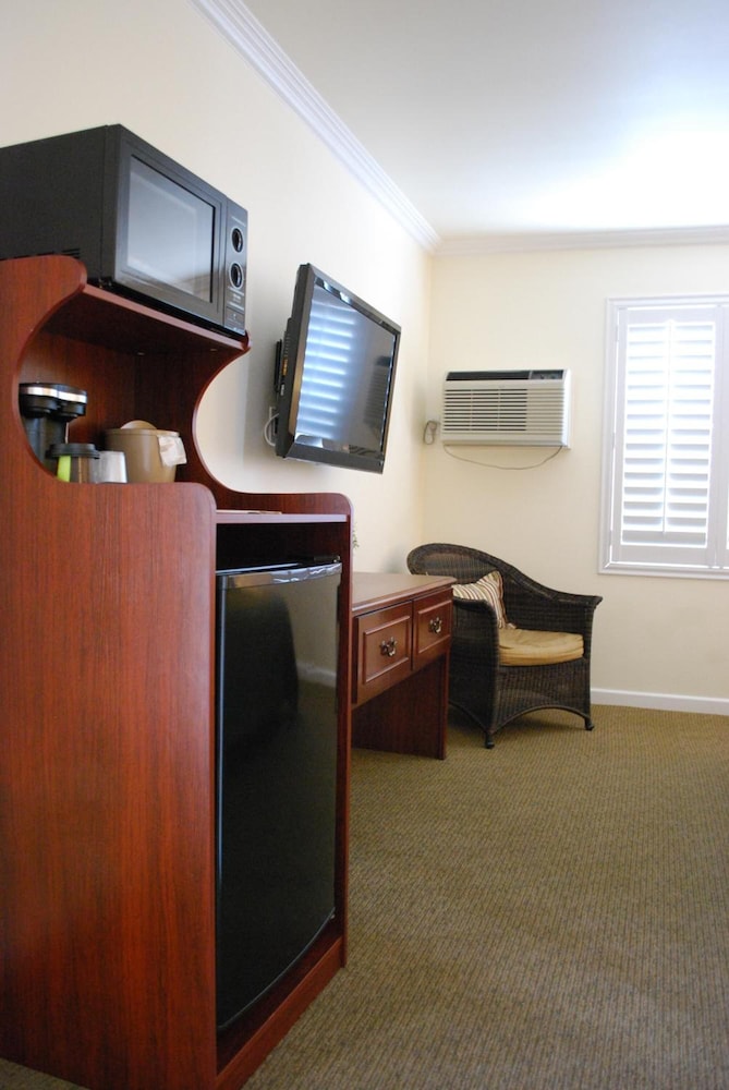 Bella Capri Inn 43/58