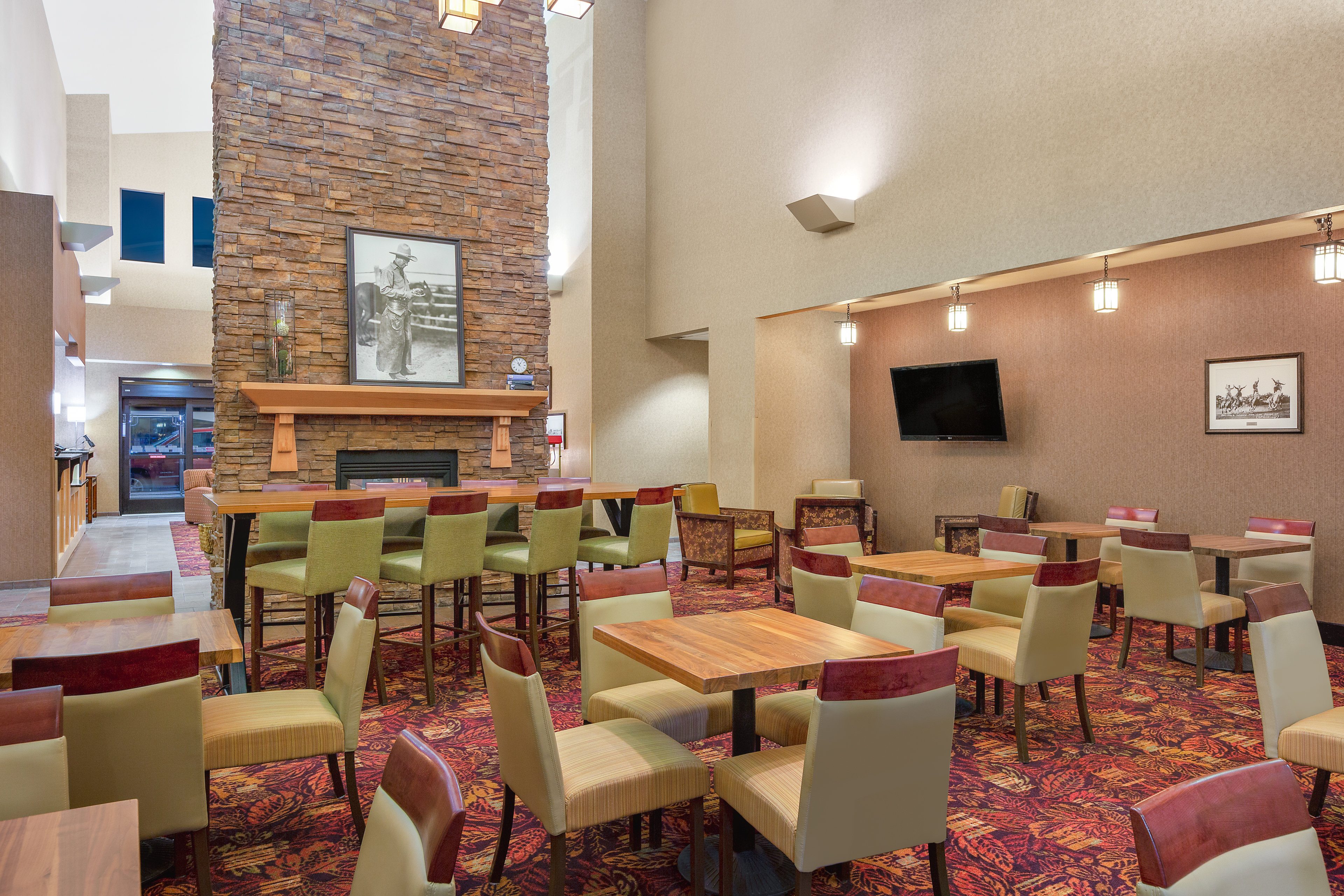 Holiday Inn Express Hotel And Suites Gillette 67/76