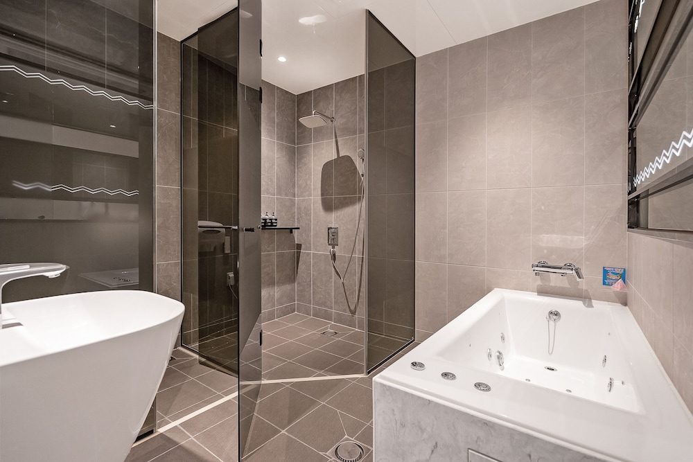 A1 Hotel Haedo 69/69