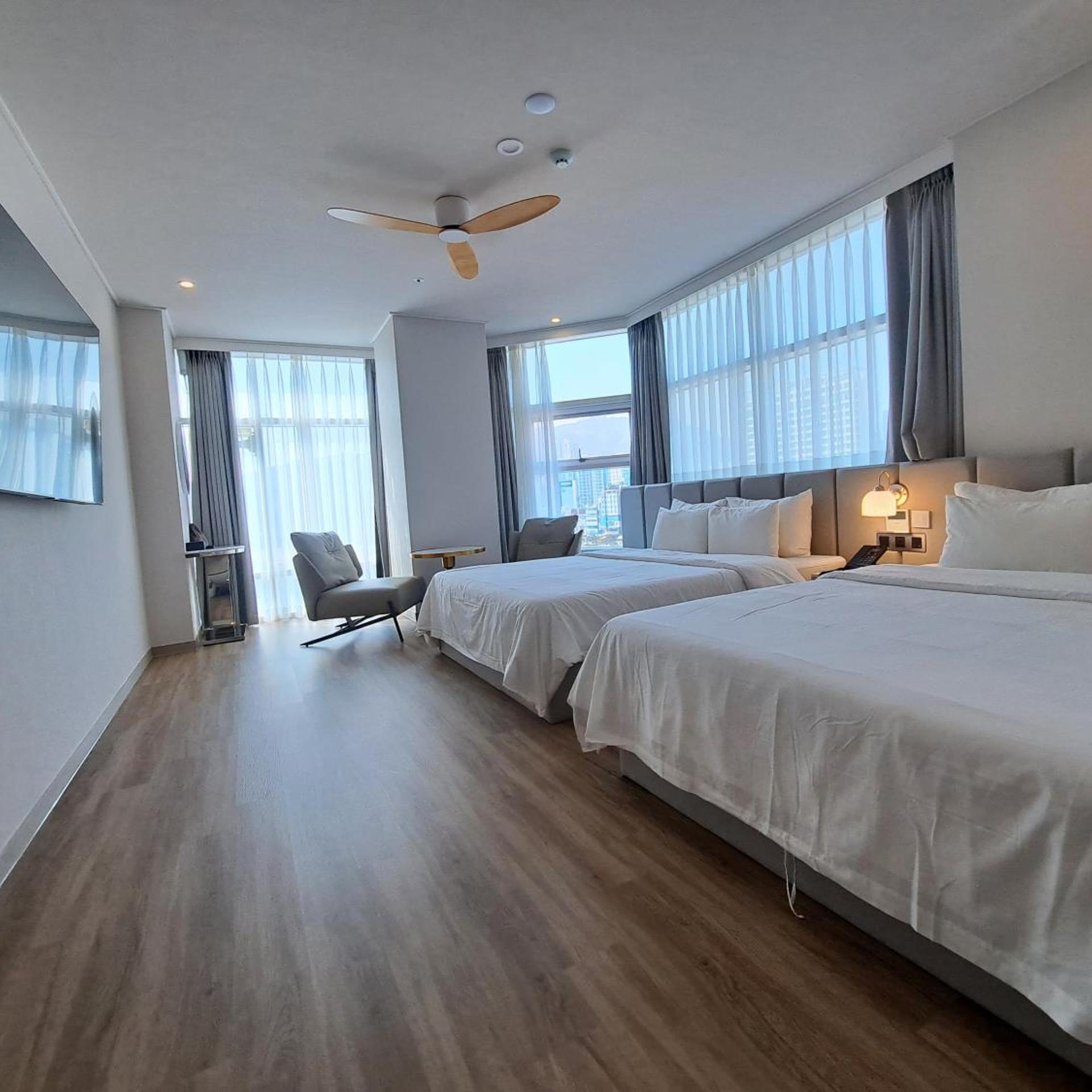 Ocean, Family, Suite
