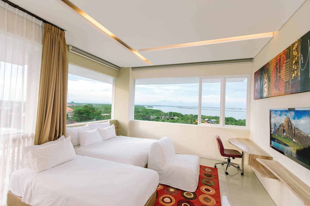 Family, 1 Queen and 1 Single Bed, Bay View