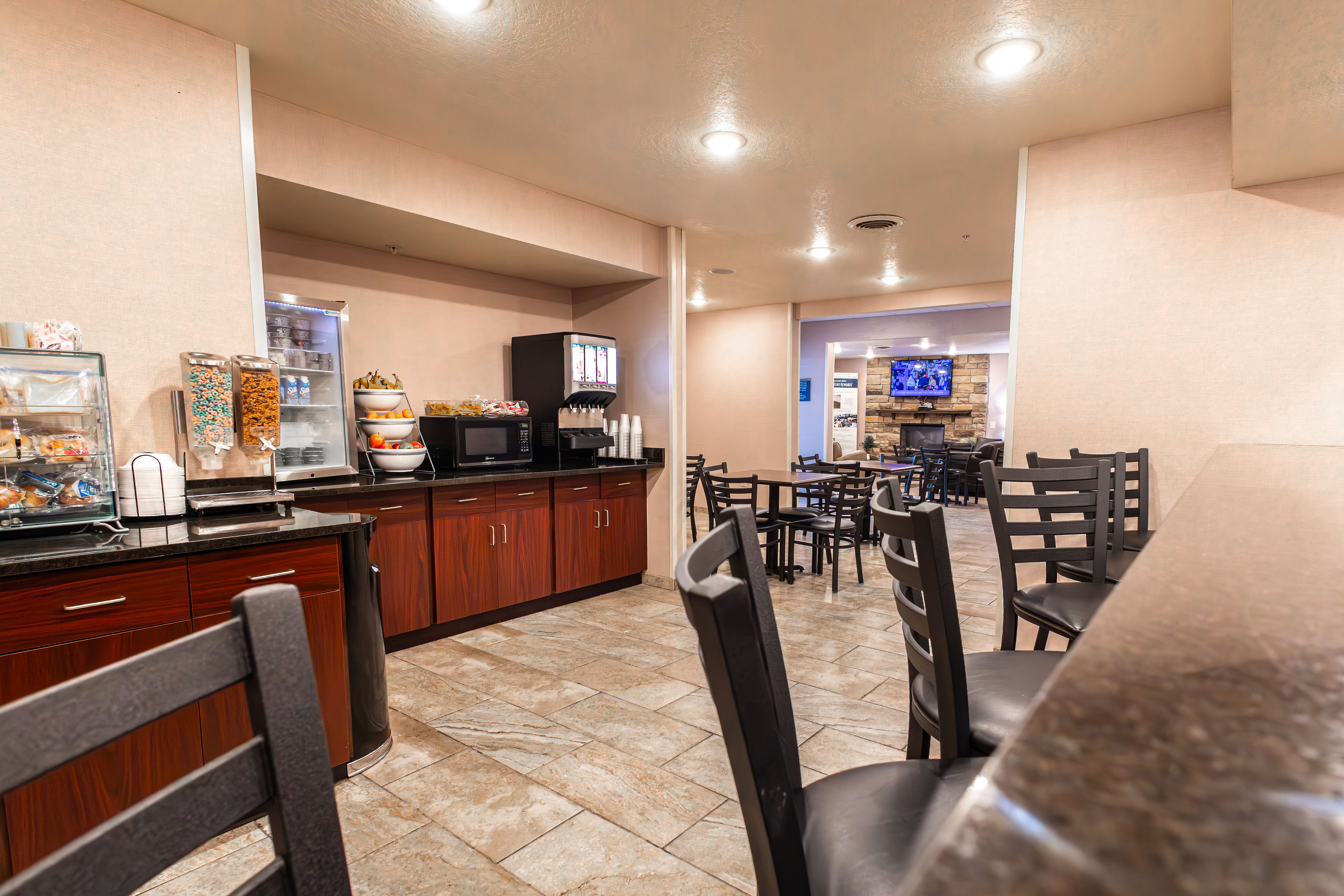 Cobblestone Inn Amp Suites Big Lake Tx 58/80