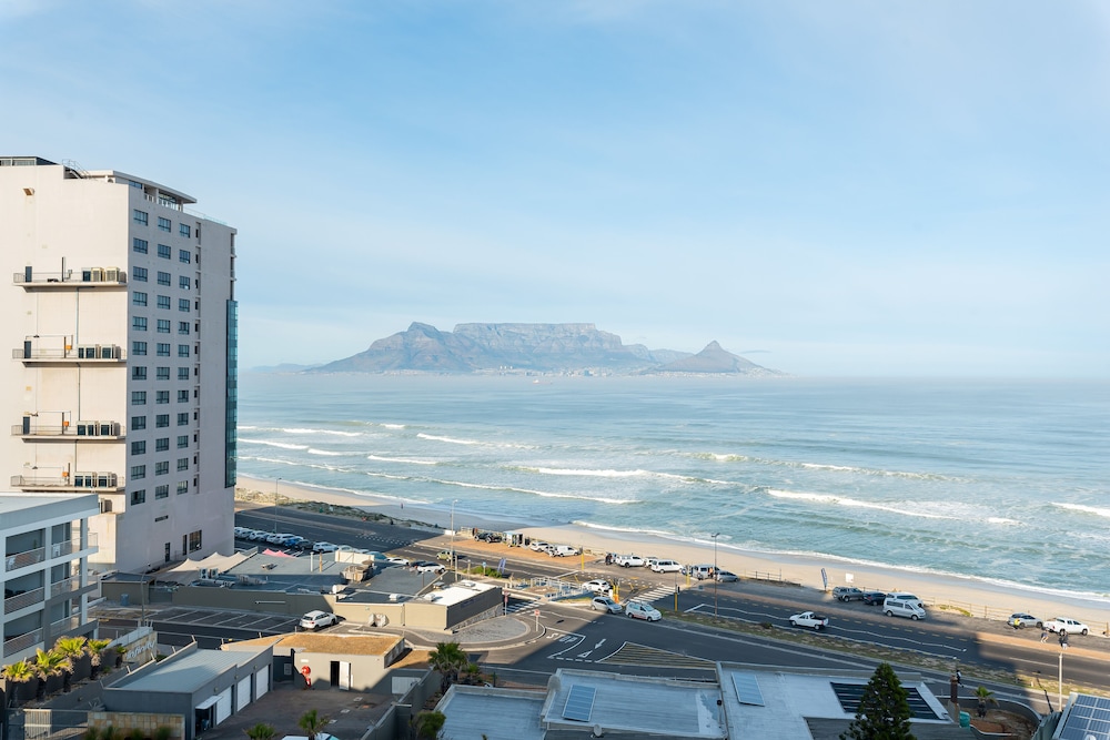 Infinity Self-Catering Apartments 48/50