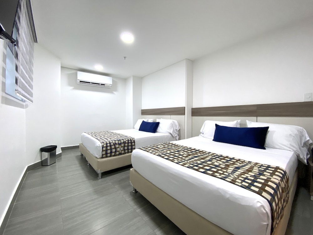 Standard, Twin Beds