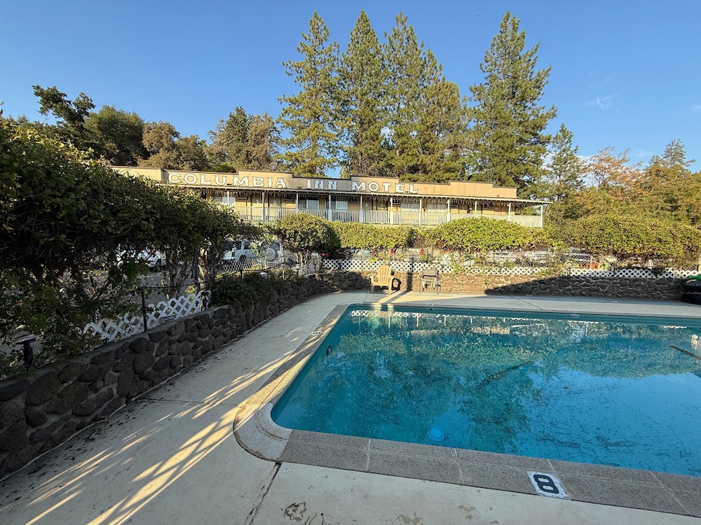 Columbia Inn Motel CA 49 29/47