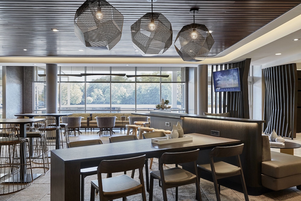 SpringHill Suites by Marriott Auburn 33/44