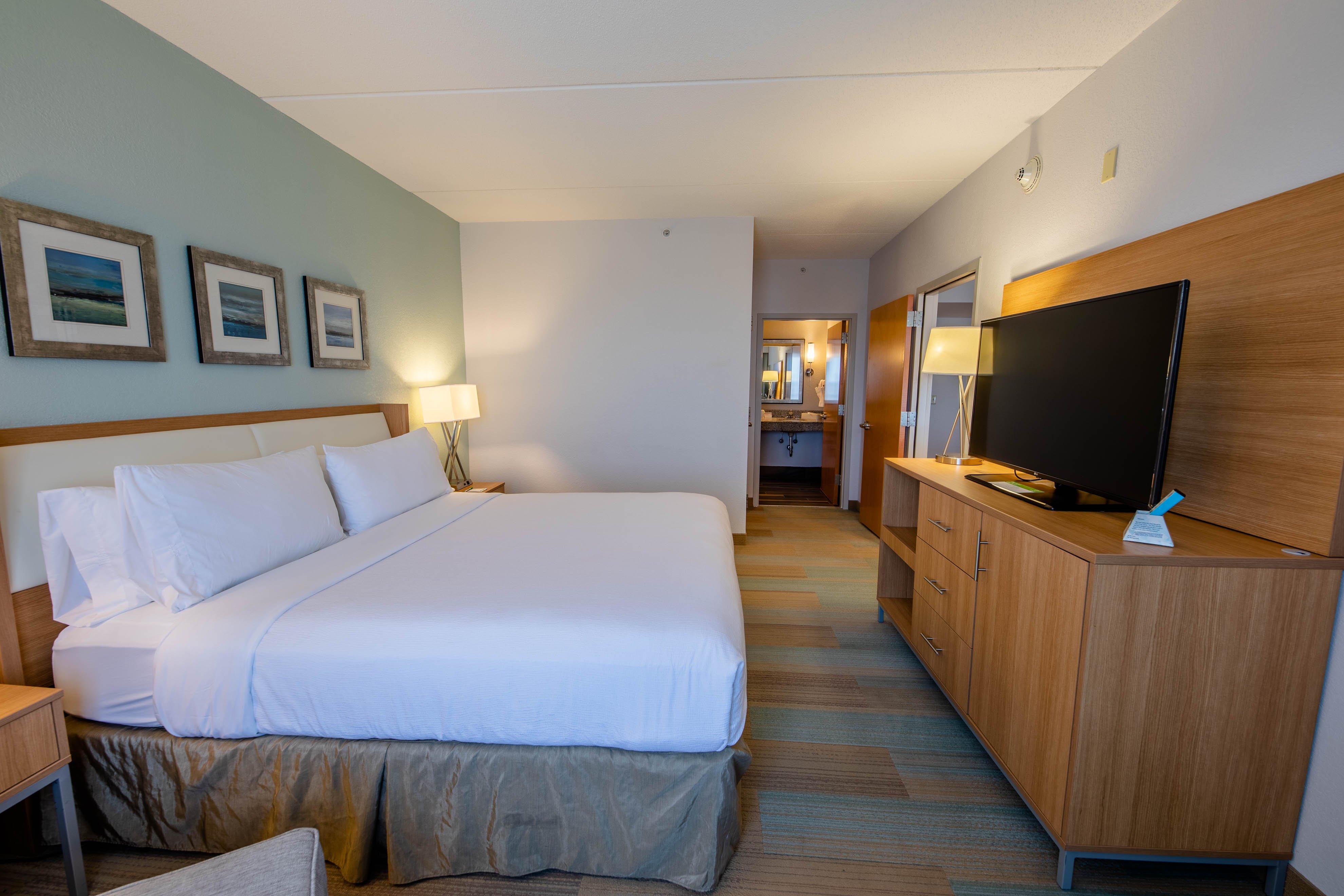 Leisure, King Bed