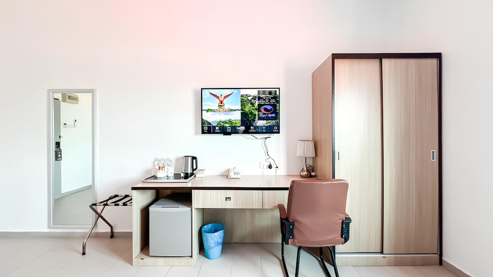Royal Agate Beach Resort 53/64