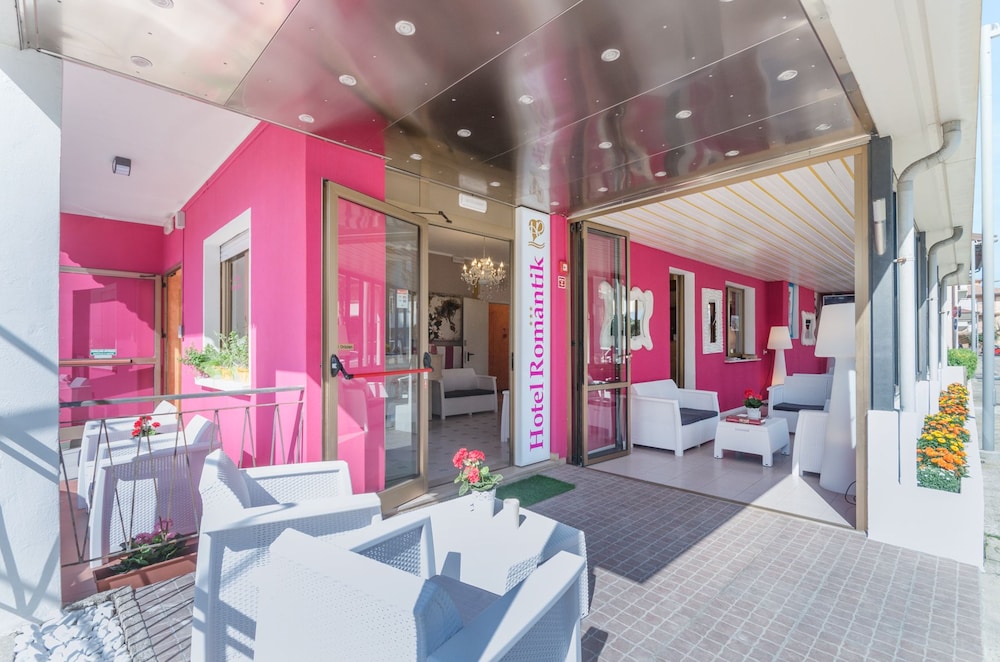 Hotel Romantik 37/50