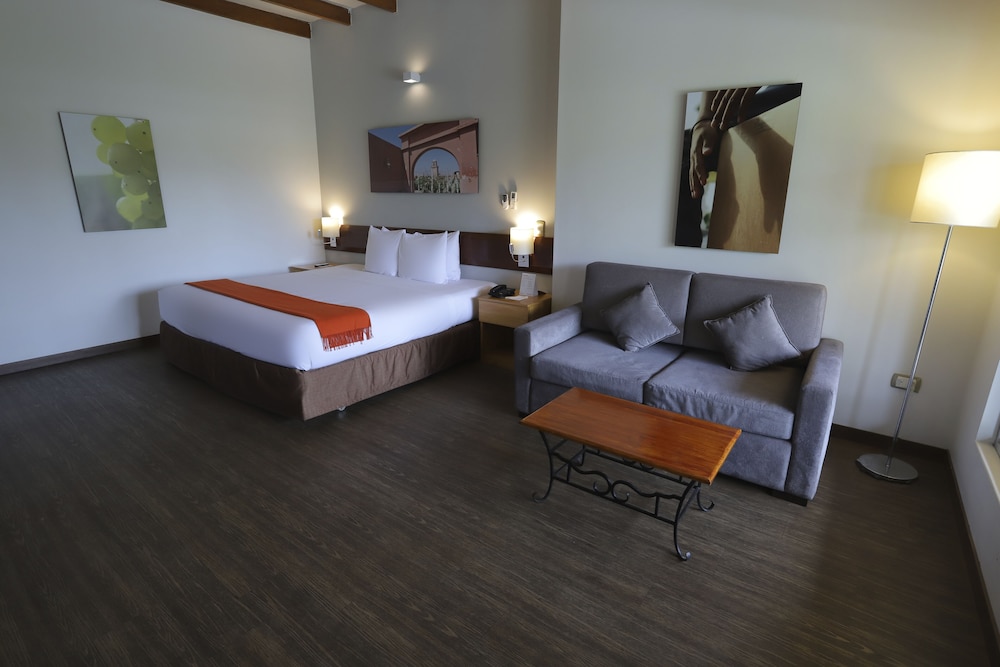 CASA ANDINA STANDARD CHINCHA 32/69